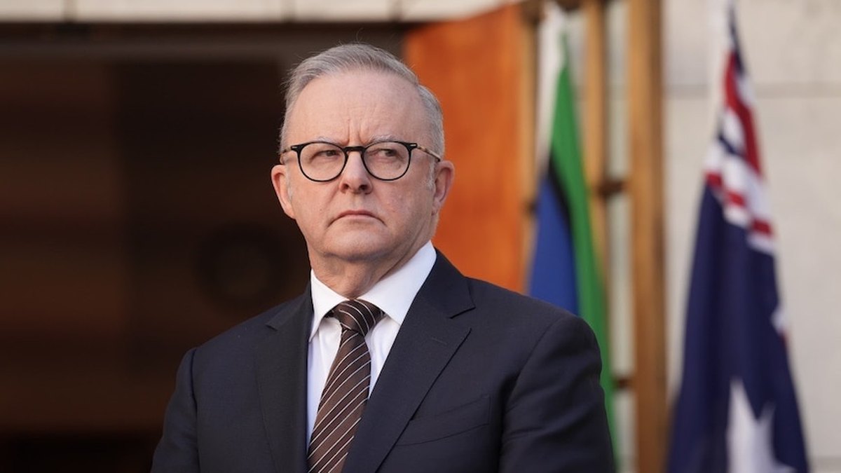 Albanese oo u duulaya Antigua iyo Barbuda si uu uga qaybgalo shirka CHOGM