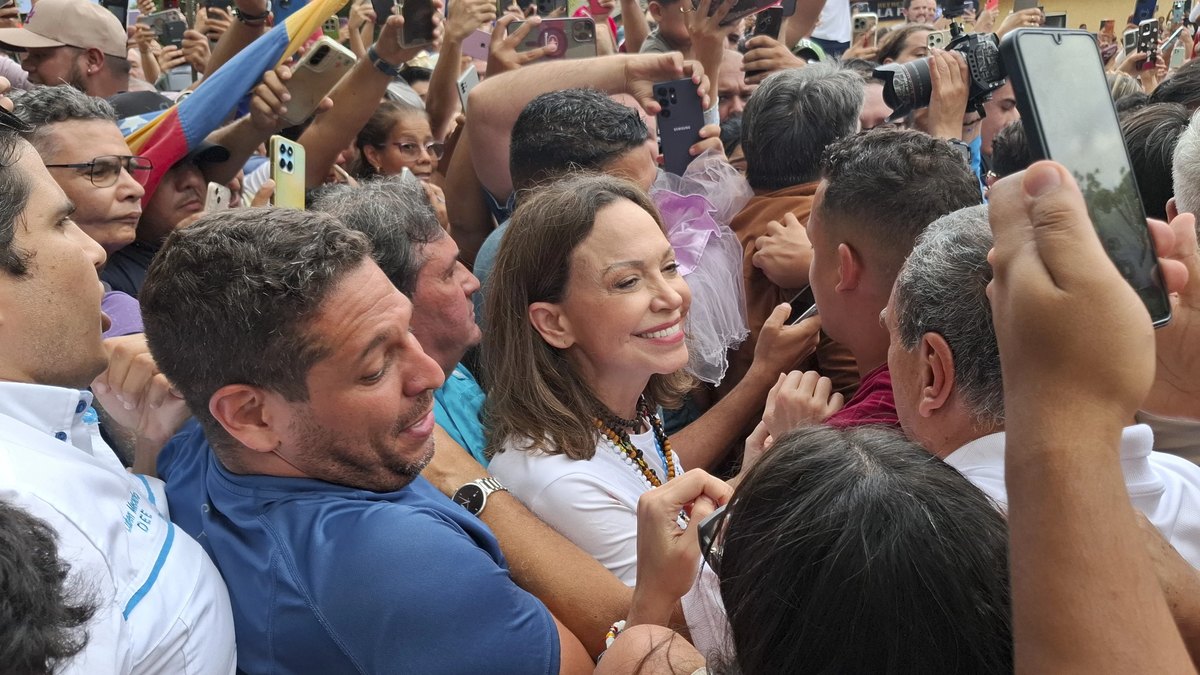 María Corina Machado oo ku soo laabatay Venezuela kadib toban bilood oo dibad-joog ah