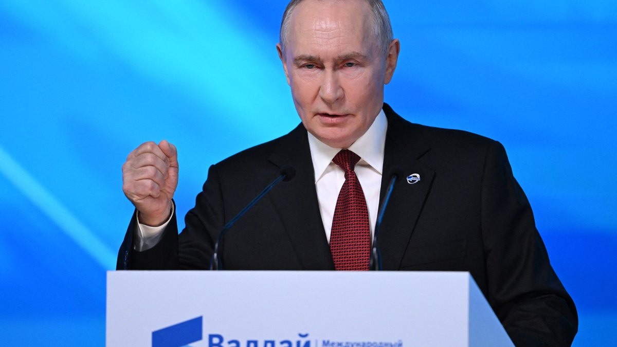 Putiin wuxuu diiday in la xiro dagaalka Ukraine, isagoo diyaar u ah weerarro dheer