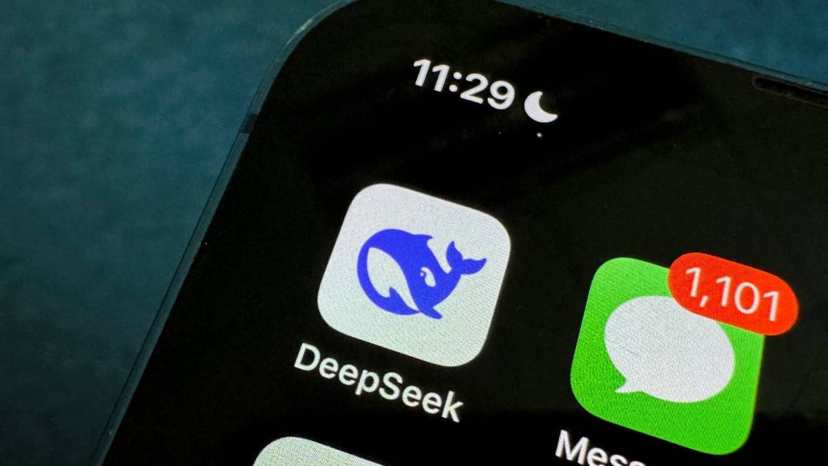 DeepSeek oo la sheegay inuu ururiyay $15 bilyan maalgelin maalmo uun ka dib xannibaadaha Maraykanka