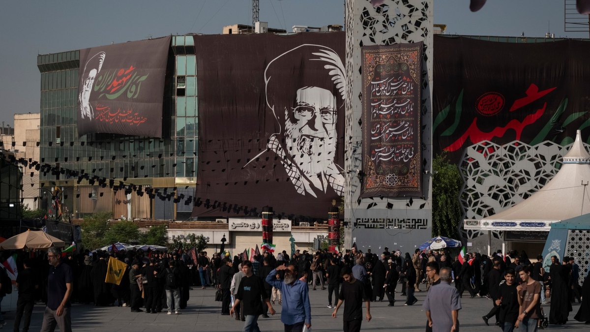Iiraan: Toddoba markab oo shidaal ah oo gubtay ama waxyeello ka soo gaartay Gacanka Hormuz