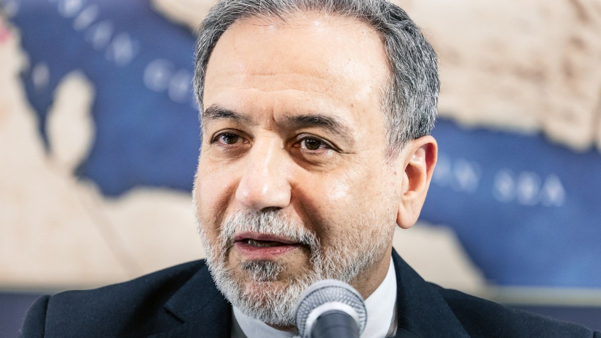 Araghchi: Dadaalka Maraykanka ee wada-hadallada waa tallaabo togan, laakiin shuruudo ayaa jira