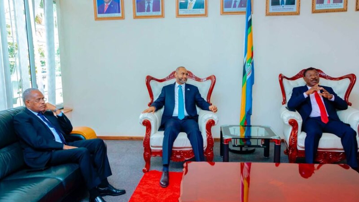 Guddoomiyaha Golaha Shacabka iyo Madaxweynaha Baarlamaanka Carabta oo Arusha kula kulmay xoojinta iskaashiga baarlamaaniga ah