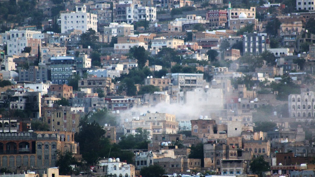 Taiz: Biyo la cabbo oo sii yaraanaya iyadoo Houthi ay go'doomin ku hayaan magaalada