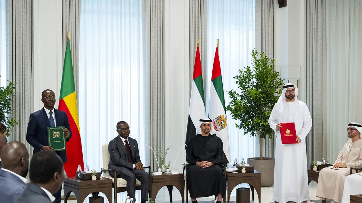 Madaxweynaha Imaaraadka iyo Madaxweynaha Benin oo ka wada hadlay xoojinta iskaashiga labada dal