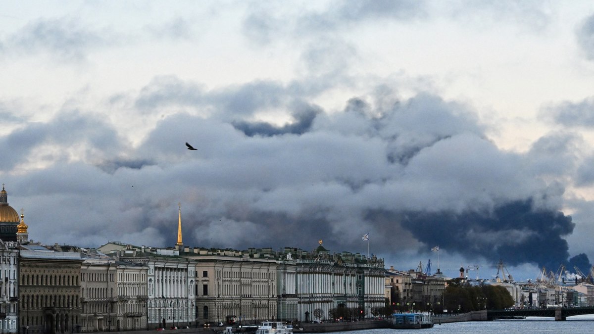 Duqeymo diyaaradaha bilaa duuliyaha ah ee Yukrayn oo khasaare ka gaystay magaalada St Petersburg ee dalka Ruushka