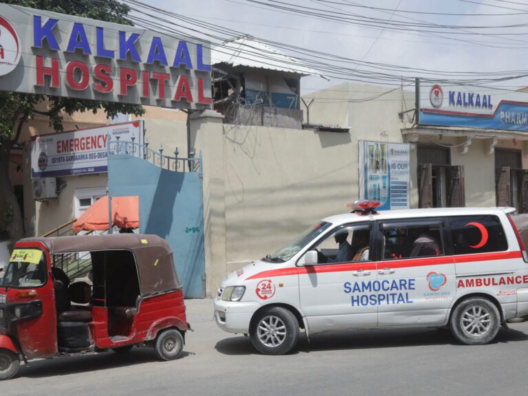Somali troops overpower al-Shabab fighters to end hotel siege