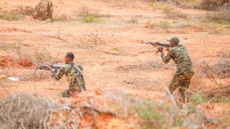 Ciidamada Jubaland iyo Al-Shabaab oo ku dagaalamay Buulo Xaaji