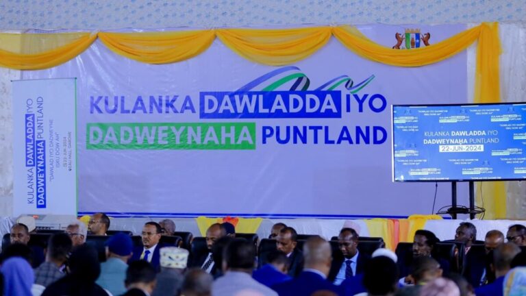 Kulanka Dowladda iyo dadweynaha oo lagu qabtay Garoowe