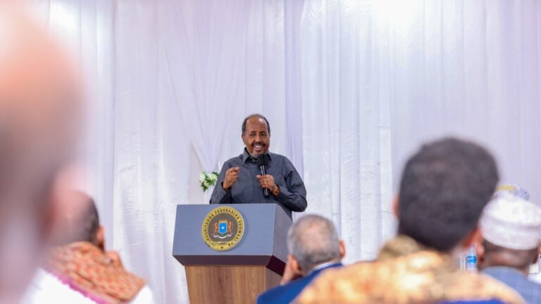 Madaxweyne Xasan Sheekh oo Culumaa’uddiinka ku boorriyay midnimo