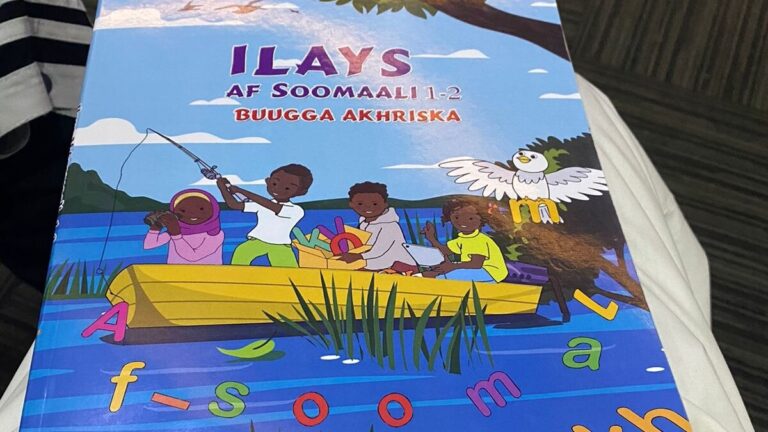 Buugga Ileys Af-Soomaali oo lagu soo bandhigay Nairobi