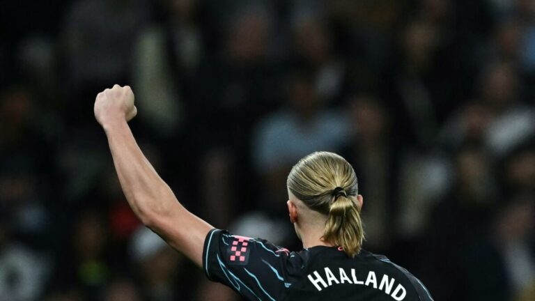 Manchester City oo ku dhawaatay hanashada horyaalka Premier League