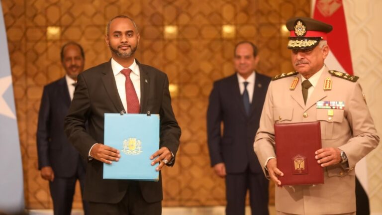 Afartan sano ka dib, Masar oo Soomaaliya gaarsiisay gargaarkii milateri ee ugu horreeyey