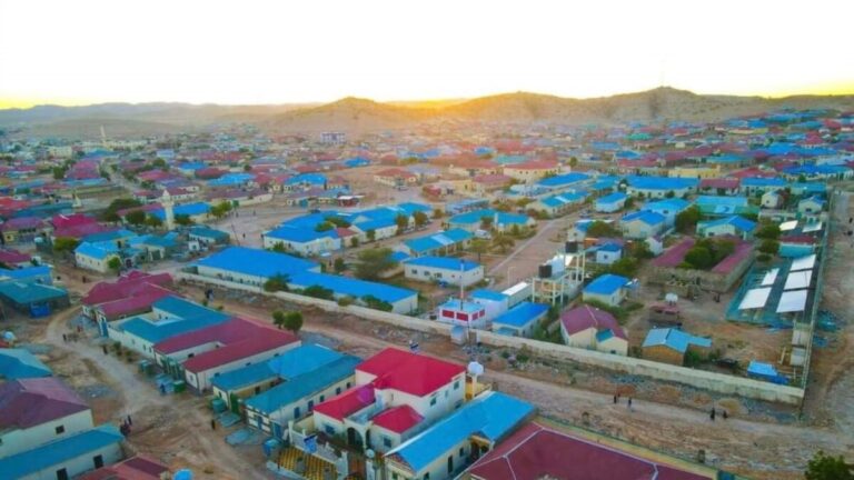 Laascaanood oo dib uga soo kabaneysa dagaalkii sanadkii hore