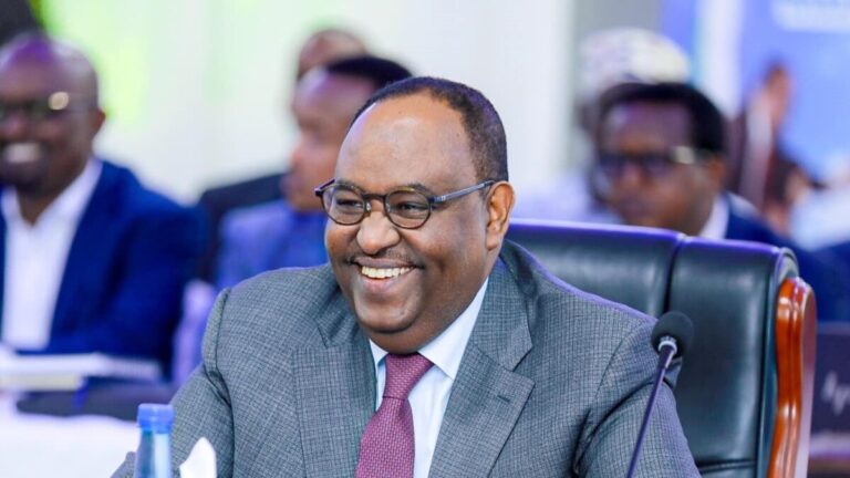 Puntland oo ka hadashay sababaha ay u joojisay shilinka Soomaaliga