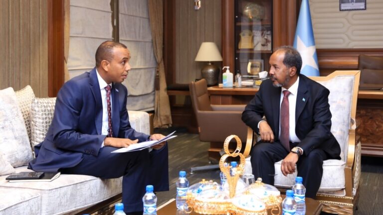 Dowladda Xasan Sheekh oo wajaheysa mowjado siyaasadeed