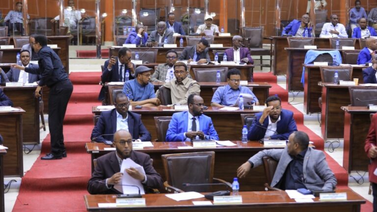 Golaha Wakiilada Somaliland oo diiday in xasaanadda laga qaado xildhibaan Abiib