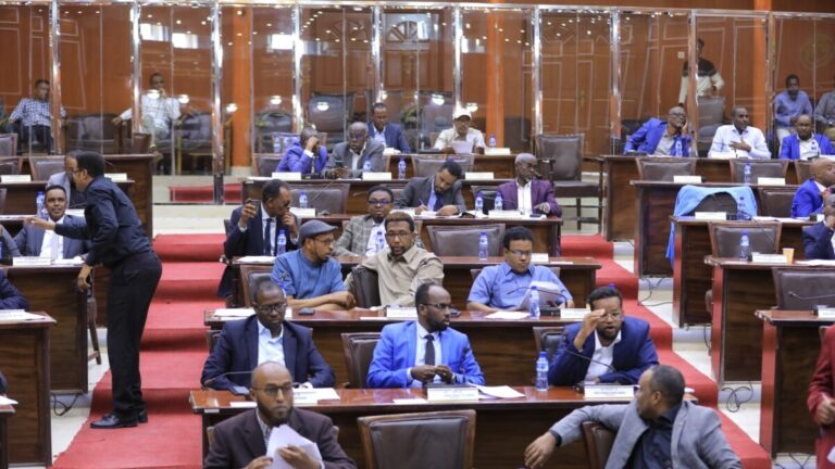 Dib u dhac kale oo ku yimid ansixinta miisaaniyadda Somaliland