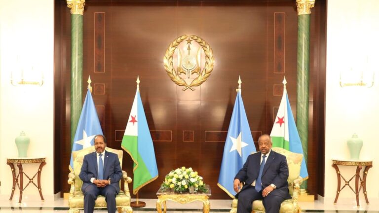 Madaxweyne Xasan Sheekh oo galabta gaaray Djibouti