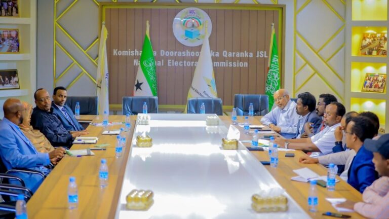 Xeerka anshaxa doorashooyinka Somaliland oo la saxiixay