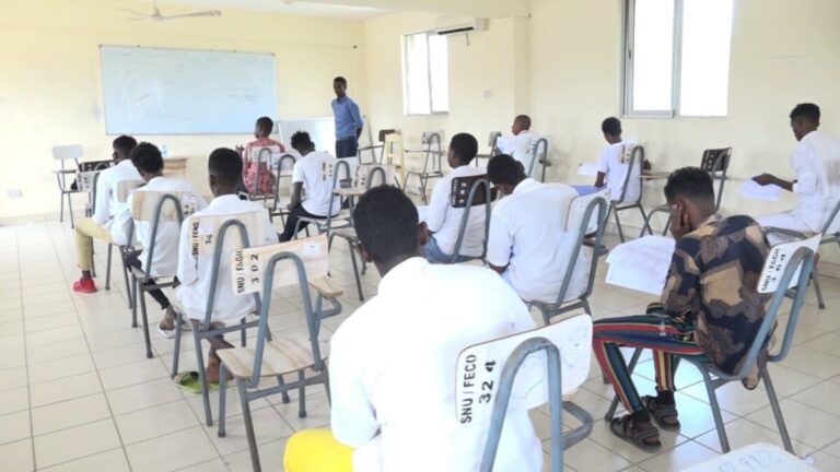 Muqdisho: In ka badan 35,000 arday oo u fariistay imtixaanka fasalka 8-aad
