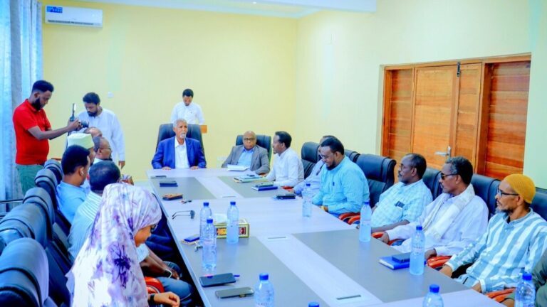 Puntland oo mamnuucday jillaabashada nuuc ka mid ah kalluunka