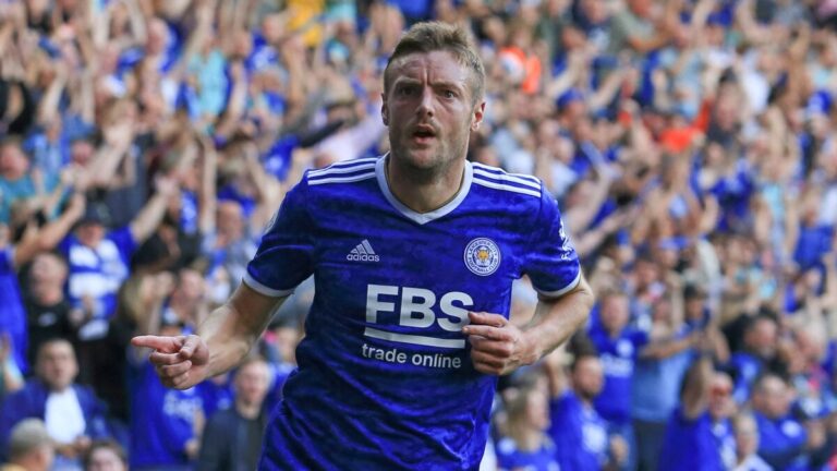 Kooxda Leicester City oo kusoo noqotay horyaalka Premier League