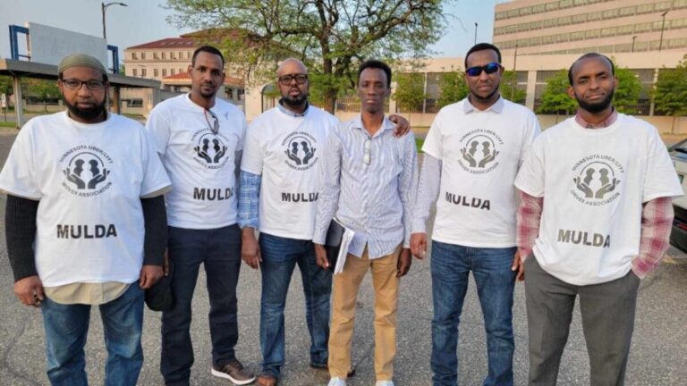 Wareysi: Heshiis laga gaaray murankii shirkadaha Uber, Lyft iyo darawallada Minnesota