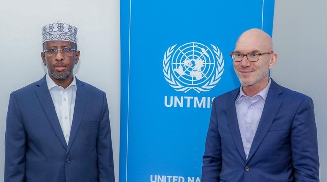 Former Somali President Sharif Sheikh Ahmed meets UN envoy to discuss electoral impasse