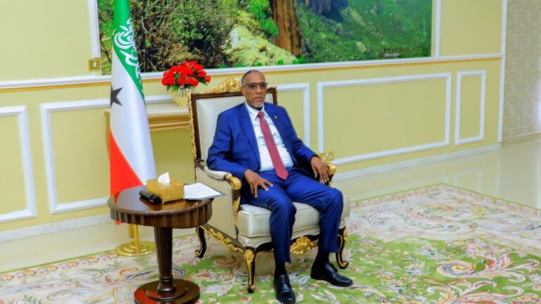 Wareysi: Musharrax Madaxweyne Muse Bixi Cabdi