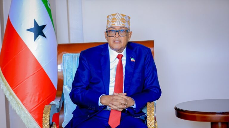 Cabdiraxmaan Cirro oo safar ku tegay Imaaraadka