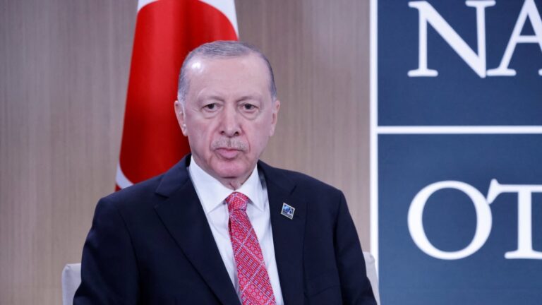 Turkiga ‘oo qorsheynaya inuu ciidamo u diro’ Soomaaliya