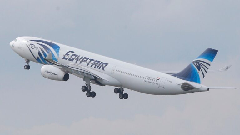 Shirkadda Egyptair oo billaabeysa duulimaadyada Muqdisho
