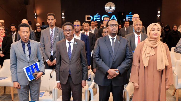 Shir ku saabsan amniga iyo isbeddelka cimilada oo ka furmay Muqdisho