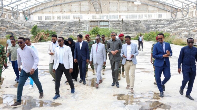 Tuulada Ciyaaraha ee Stadium Muqdisho oo dayactir lagu sameynayo