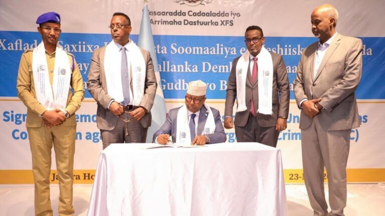 Soomaaliya oo saxiixday axdiga ka-hortagga dambiyada abaabulan