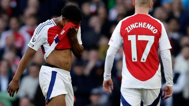West Ham wins at Emirates Stadium to dent Arsenal’s Premier League hopes