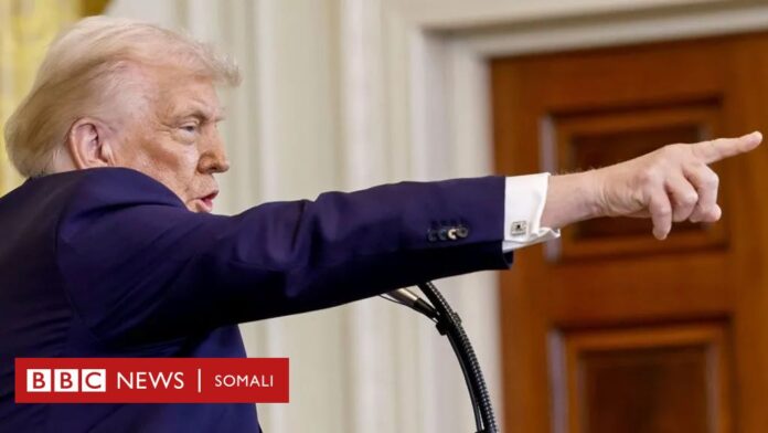 Sababta madaxweyne Trump ugu soo dhacay dhabaha dagaalka ee Soomaaliya 