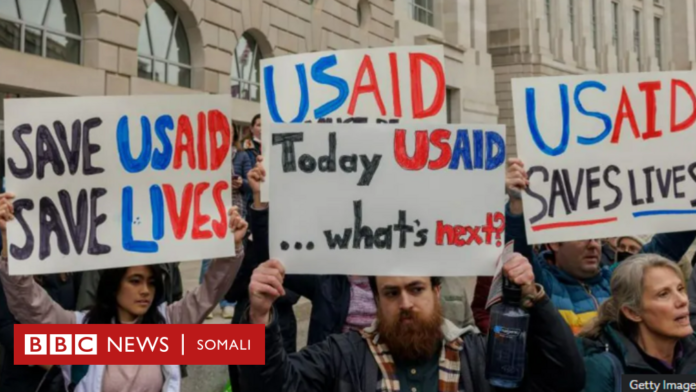 Trump oo shaqada ka joojinaya hay'ad Soomaalida saameyn weyn ku leh