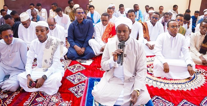 Eid al-Fitr celebrations continue in Somalia as some regions observe on Monday