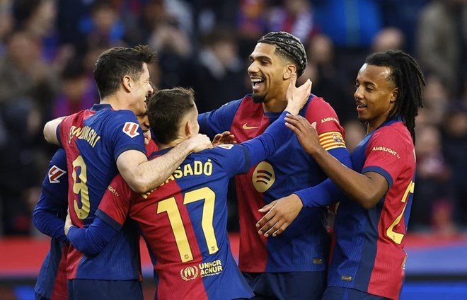Barcelona opens slight gap at top of La Liga after win over Sociedad