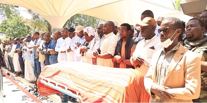 General Sheegow’s body flown to Jowhar after funeral in Mogadishu