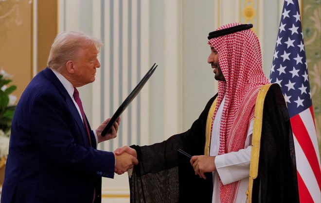 Trump says US to lift Syria sanctions, secures $600 billion Saudi deal