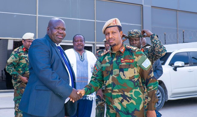 Uganda’s Deputy Defense chief visits Mogadishu to boost military cooperation