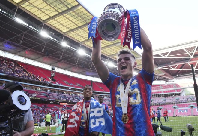 Crystal Palace makes FA Cup history by stunning Man City 1-0 in the final