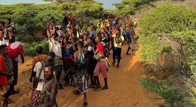 Ma’awisley fighters advance on Al-Shabaab stronghold in central Somalia