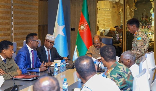 President Mohamud reviews military readiness at Defense Ministry Headquarters