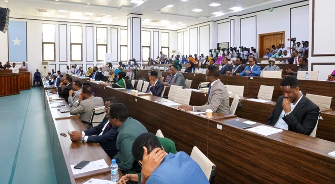 Somali lawmakers clash over proposal to deduct salaries in support of Ma’awisley militia forces
