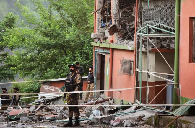 Pakistan vows retaliation after India launches air strikes