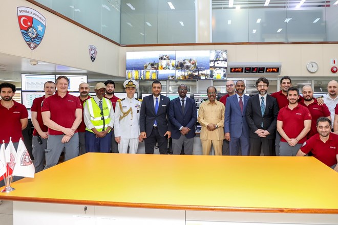 Somali President inspects Turkish exploration vessel following completion of offshore oil survey